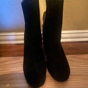 Black Steve Madden boots